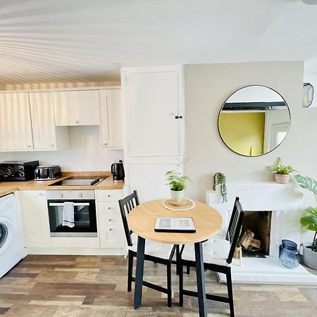 Laburnum No3 By Oracle Villa สแตรทฟอร์ด อะพอน เอวอน ภายนอก รูปภาพ