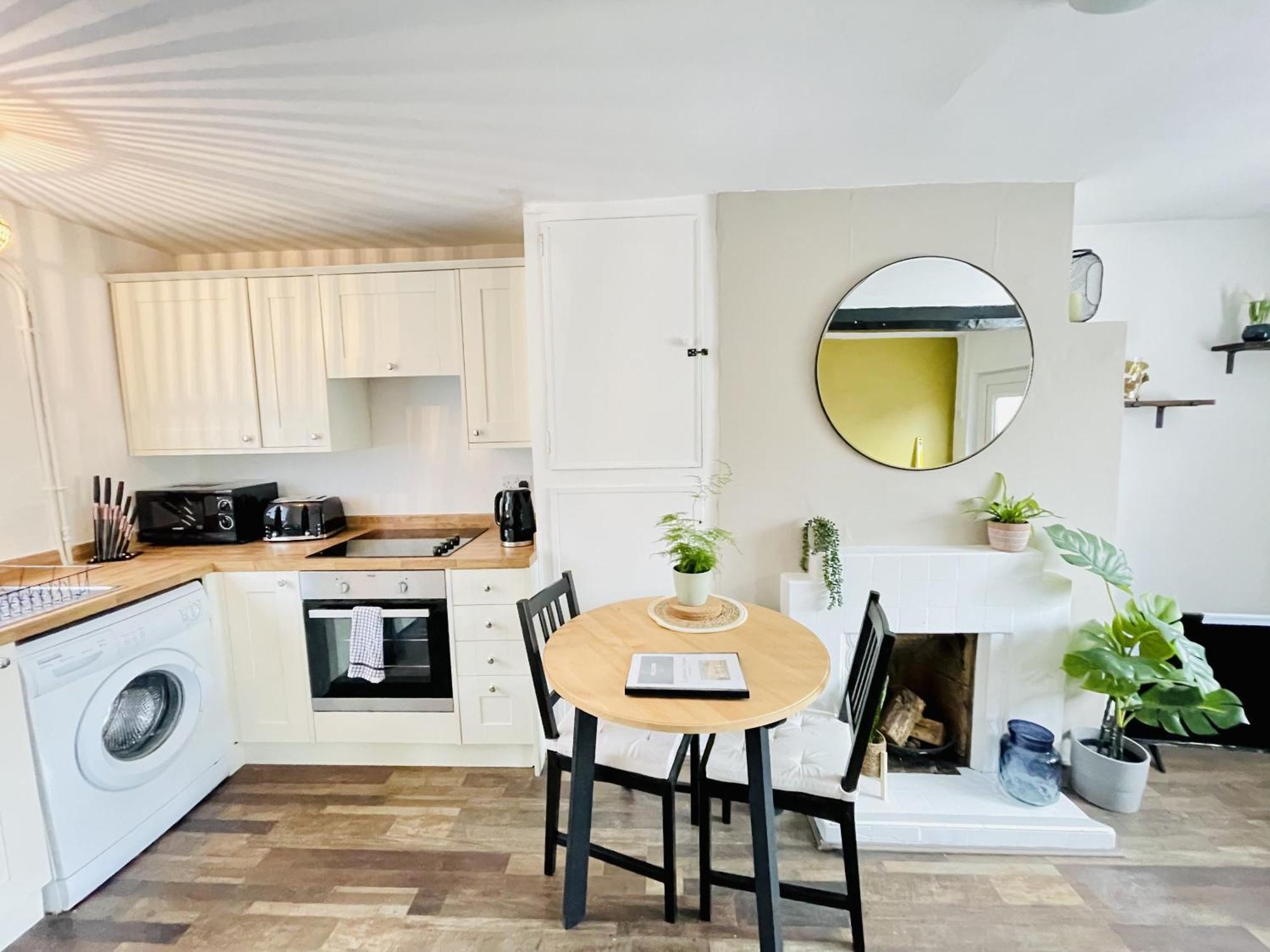 Laburnum No3 By Oracle Villa สแตรทฟอร์ด อะพอน เอวอน ภายนอก รูปภาพ